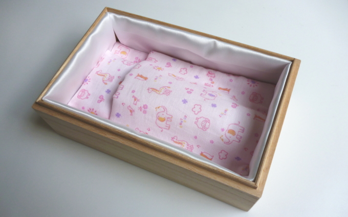 日本最大の 赤ちゃんの棺『夢旅』サイズS - 手形/足形